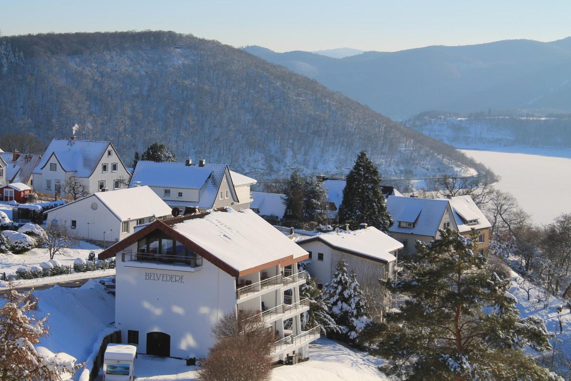 Belvedere Appart & Chalet - Ihr Zuhause Auf Zeit Am Edersee - Ihr Geschenk Die Gaestecard Grimmheimat Waldeck  Dış mekan fotoğraf